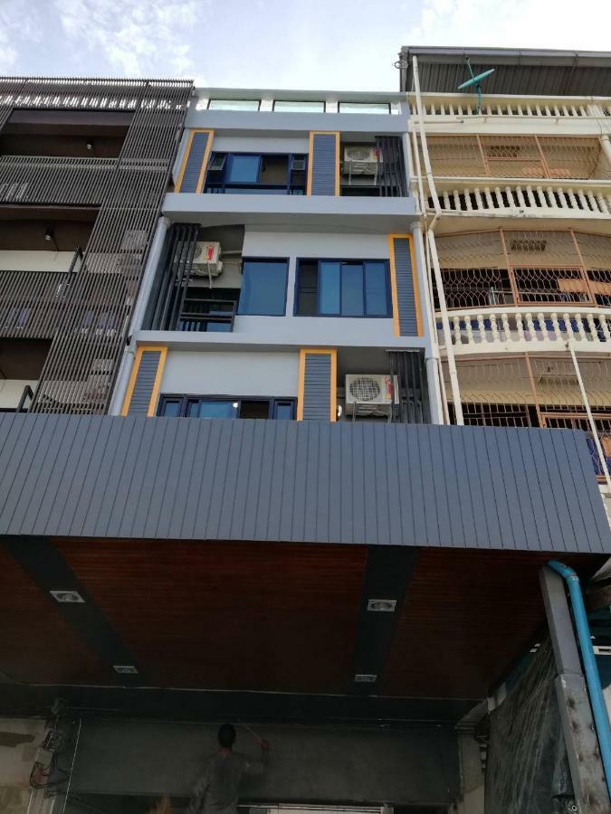 Icon Hostel Банкок Екстериор снимка