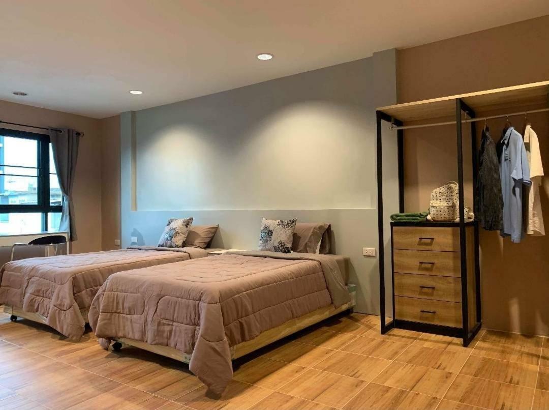 Icon Hostel Банкок Екстериор снимка