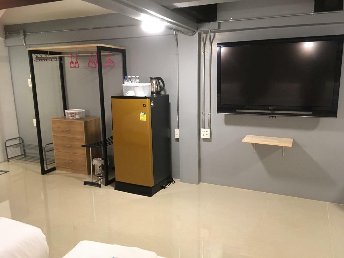 Icon Hostel Банкок Екстериор снимка