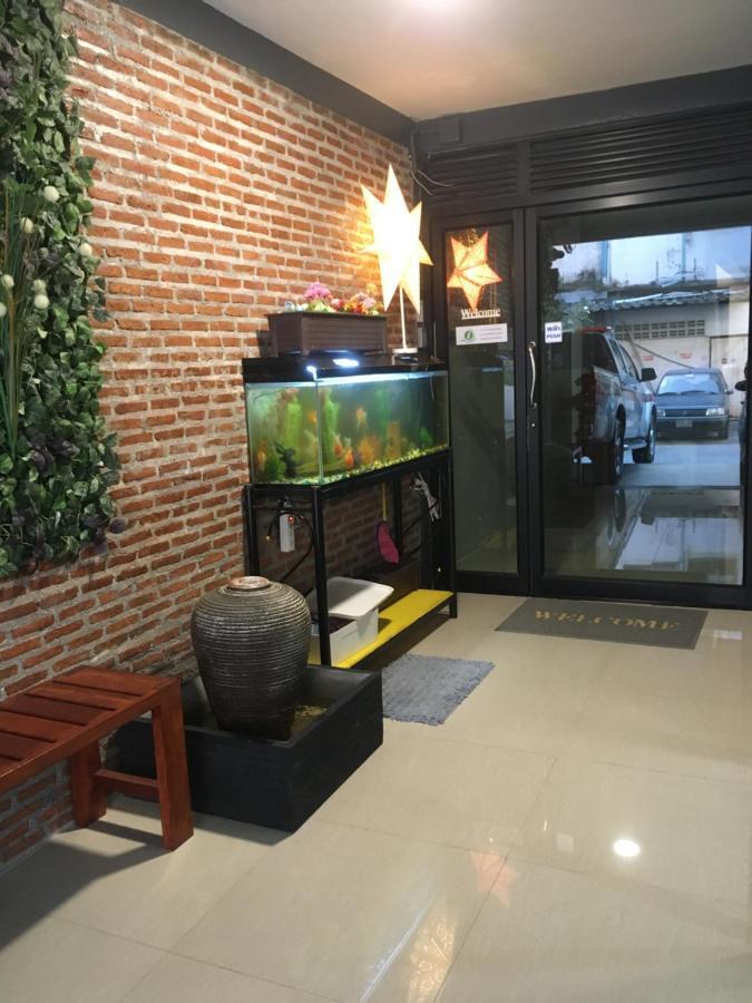 Icon Hostel Банкок Екстериор снимка